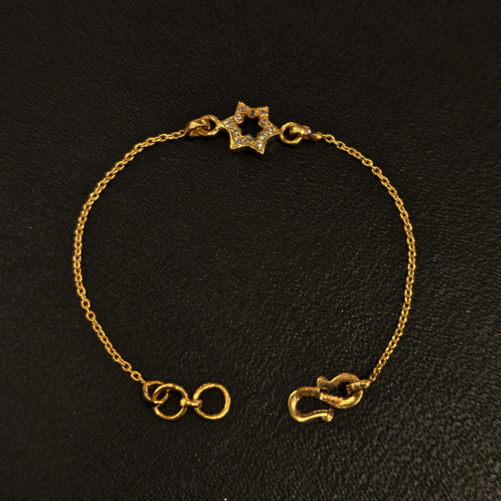 BRACELET